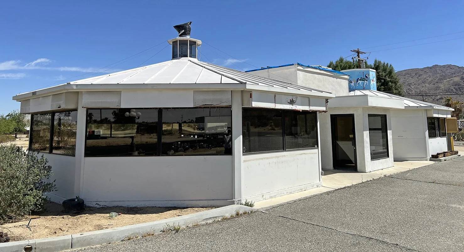 The Carousel - Twentynine Palms - California — Abandoned Places